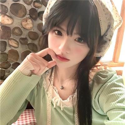 金牌客服董董恩